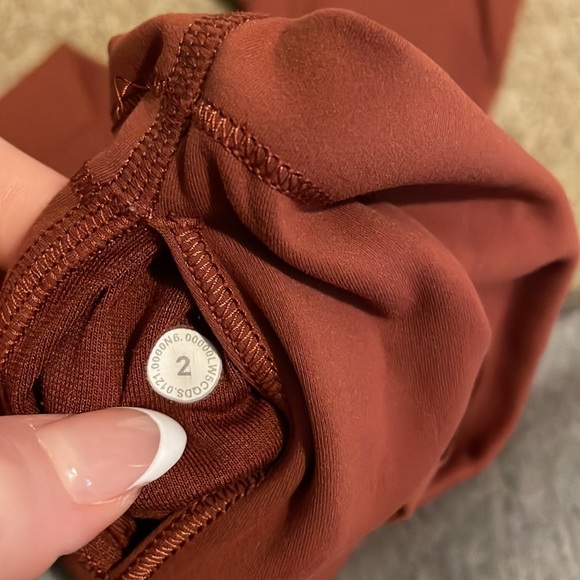 Lululemon Wunder Train High Rise 25 in. - Picture 4 of 5